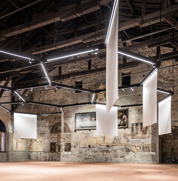 意大利六边形展览装置-004-New-installation-in-Sala-delle-Capriate-By-CN10ARCHITETTI