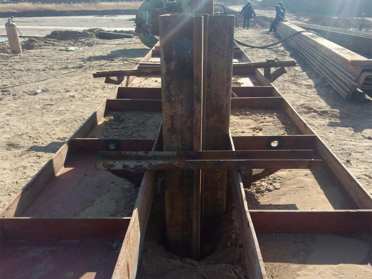 钢板护坡桩资料下载-[江苏]8米深基坑拉森钢板桩加内支撑支护施工方案（附施工图）