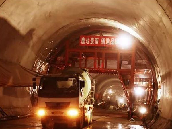 贵州排风系统资料下载-工程质量不容忽视！贵州某隧道透水致3人死亡