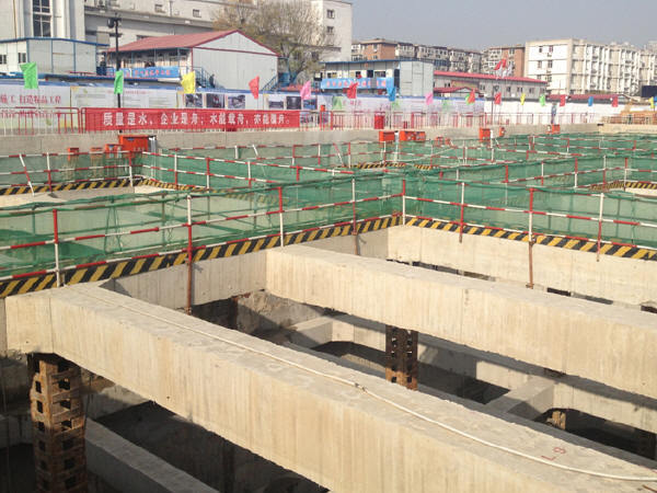 基坑横向钢支撑资料下载-地铁基坑施工技术培训讲义215页PPT（二级建造师培训）