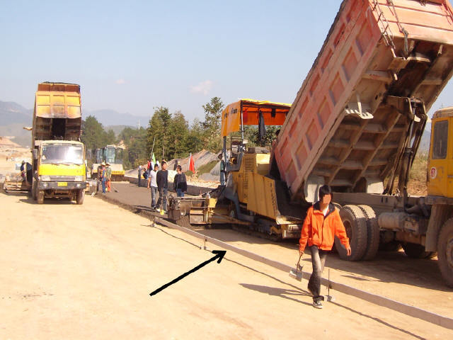 保温工程投标书资料下载-风积沙路基一级公路土建工程施工投标文件109页（含桥涵）