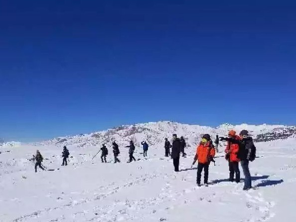 35kv架空线路资料下载-一场雪，才知道“素颜”的项目部有多美