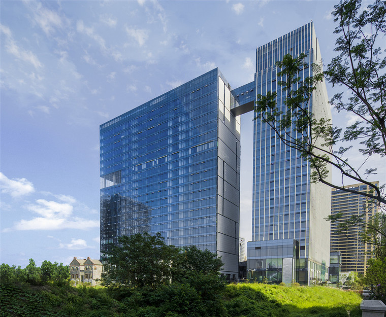 办公建筑竖向功能混合资料下载-成都百铭象南里混合建筑