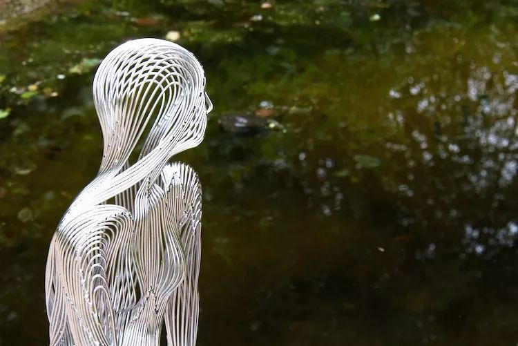 合肥滨湖保利拉菲公馆资料下载-有格调的艺术雕塑，点亮空间的神器