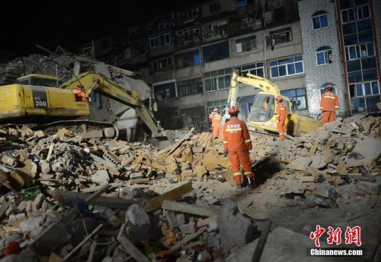 遵义农贸市场建设项目视频资料下载-温州民房垮塌事故追问：还要塌多少楼才能安全？