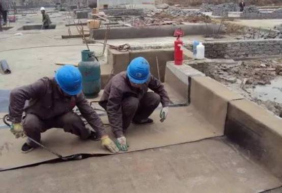 屋面防水保温施工合同资料下载-防水工程施工方案