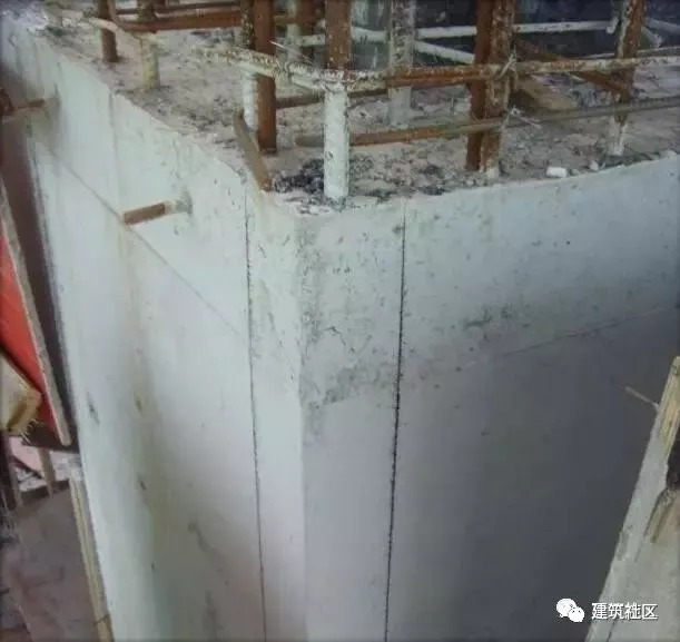 钢结构封堵楼梯洞口资料下载-模板工程这样搞，绝对标准！