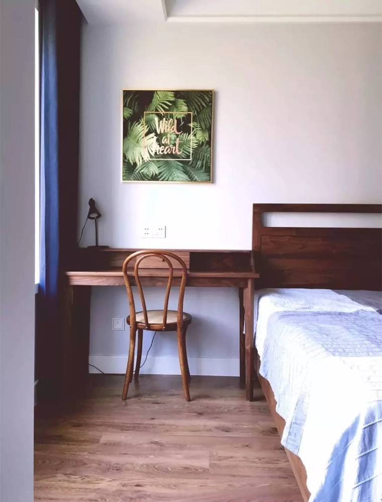 地中海风格卧室窗帘资料下载-卧室刷漆，什么颜色好看？