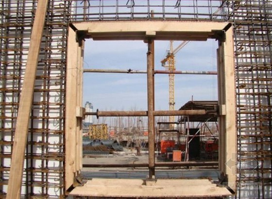 建筑工程模板施工技术交底PPT（图文并茂）-剪力墙洞口模板的支设 