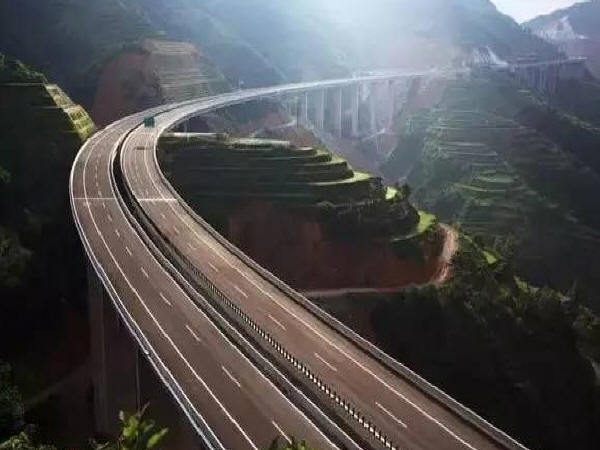 粘贴碳纤维法资料下载-高速公路桥梁碳纤维加固施工方案和工艺要求