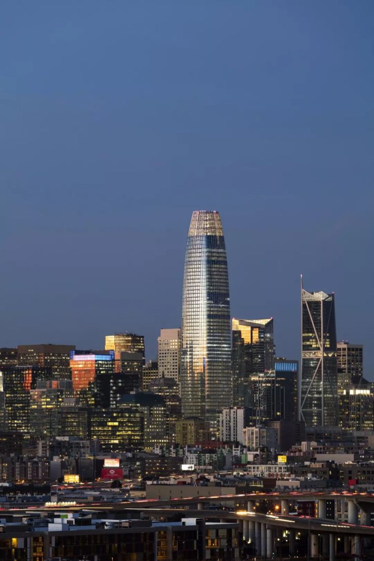 旧金山第一高楼，历时10年建成！2万平屋顶绿肺花。_7