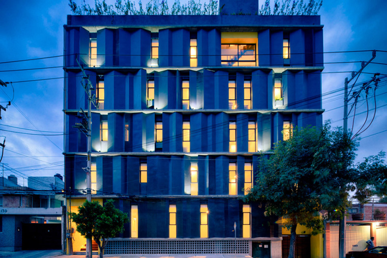 墨西哥顶层豪华公寓资料下载-墨西哥Barrank公寓楼