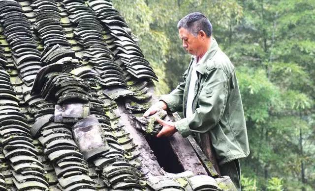 他是中国建筑狂人，骂过大师骂过市委书记，却甘愿对农民低声下气_29