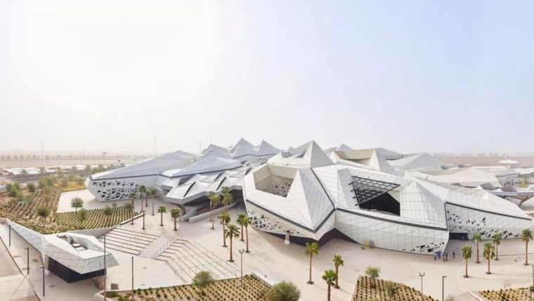 阿卜杜拉国王文化中心资料下载-沙特阿拉伯的八个大型现代化建设项目