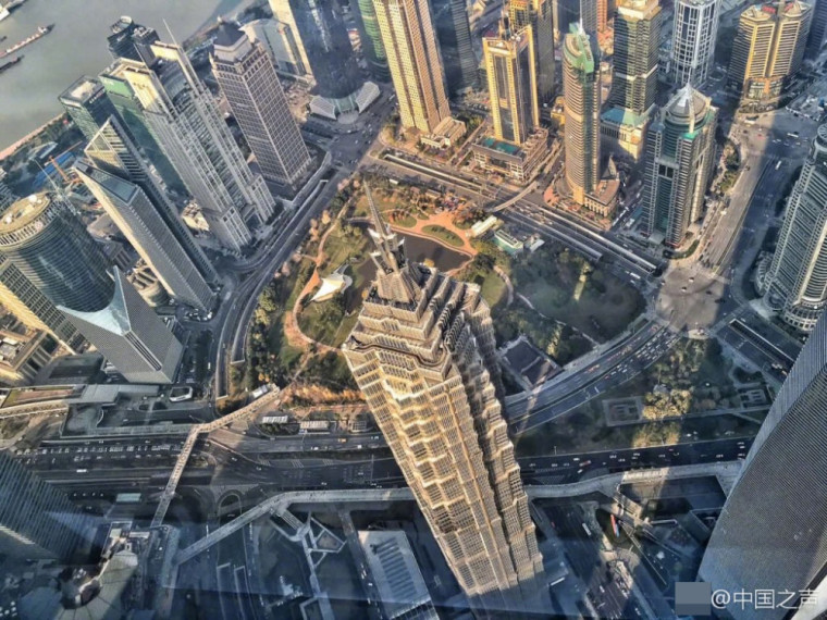 632米超高层资料下载-632米!中国第一高楼正式向公众开放