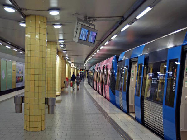 地铁750v隔离开关资料下载-智慧城市轨道交通新增投资额分析