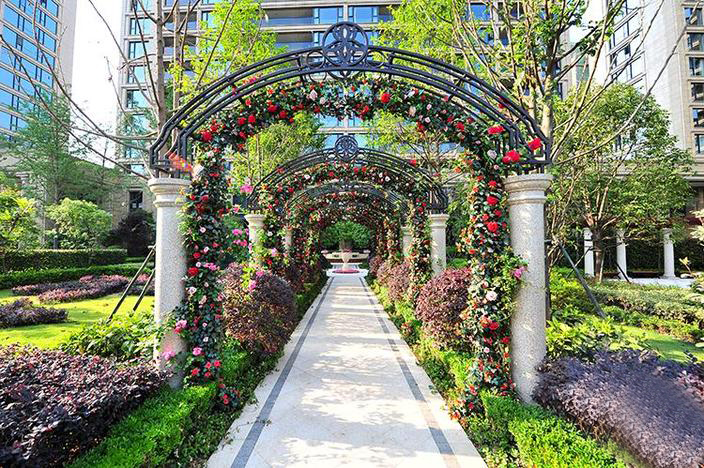 新加坡垂直花园住宅景资料下载-成都润富国际花园住宅景观