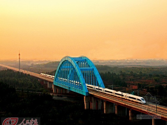 跨高速公路钢桁梁施工资料下载-客运专线特大桥钢箱系杆拱施工监控网布测方案(中铁)