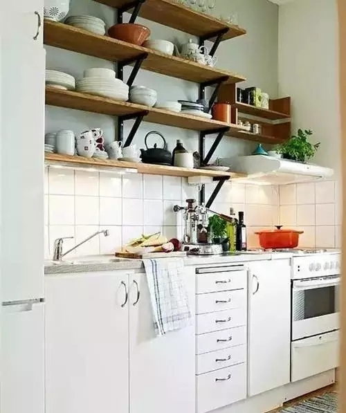 小厨房中橱柜的装修经验 空间利用有诀窍_8