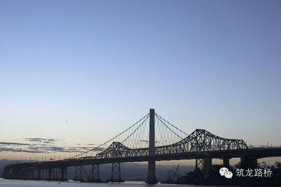 跨海湾桥施工图资料下载-看看中国参建的旧金山新海湾大桥施工现场