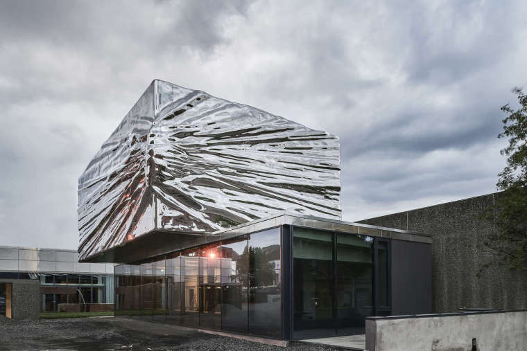 四方当代美术馆资料下载-挪威利勒哈默美术馆与电影院扩建