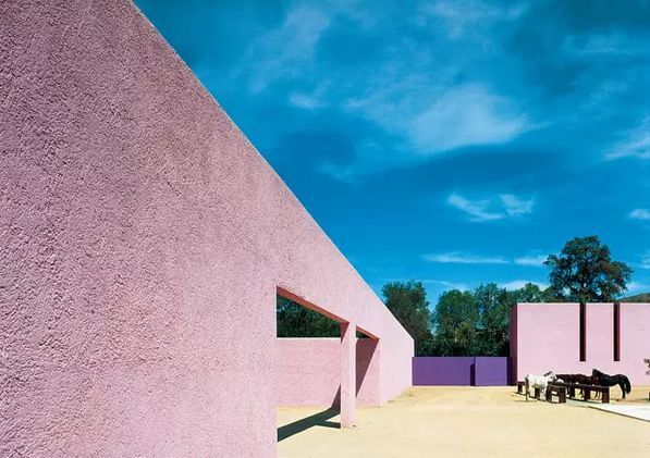 柯布西耶大师作品资料下载-他是墨西哥国宝级建筑大师，却为何不帮害怕孤独的人造房子？