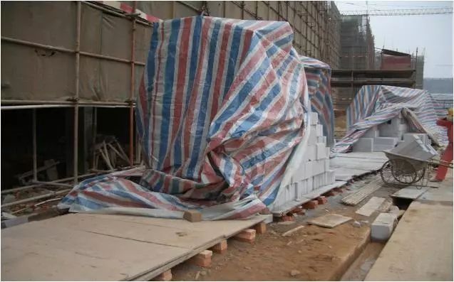 加气混凝土砌块墙洞口资料下载-加气混凝土砌块现场施工做法与要求！