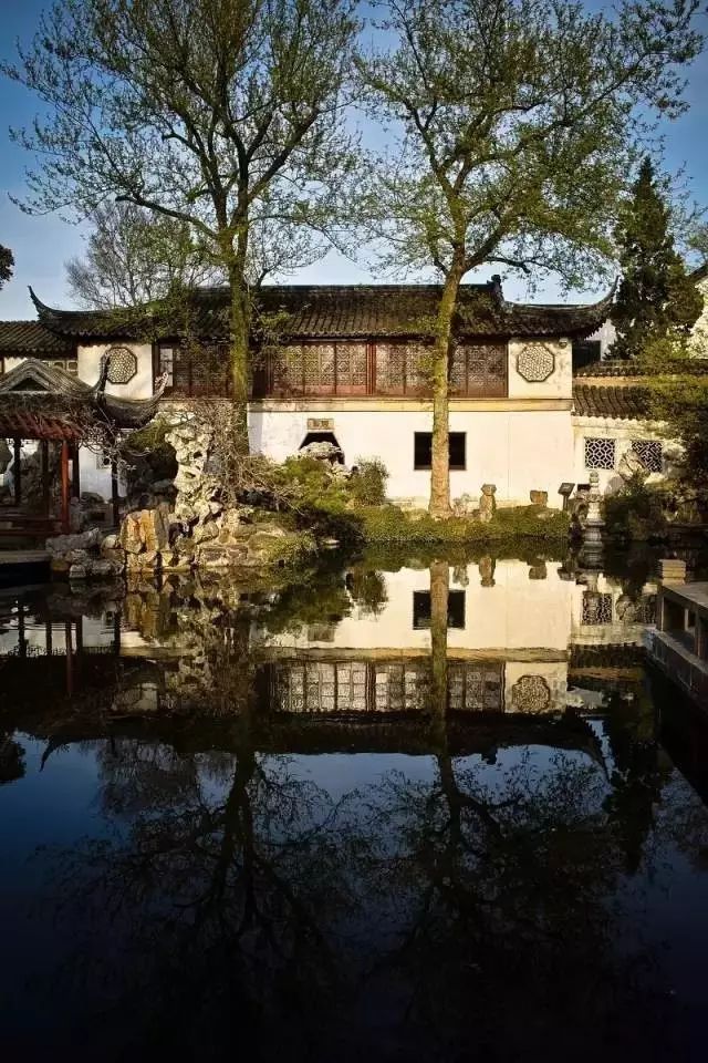 中式瓦花窗资料下载-中式园林之美，让人惊叹！