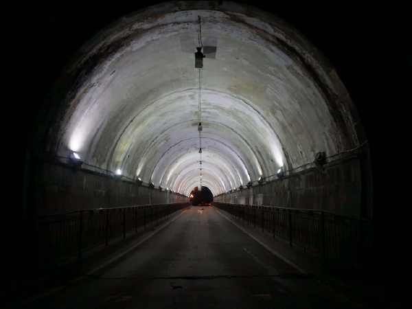 勘察设计的安全保证措施资料下载-[郑州]双线隧道冬季施工措施方案