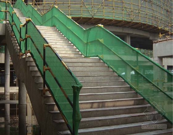 建筑工程项目安全文明施工可视化标准手册（104页 图文丰富）-楼梯临边防护