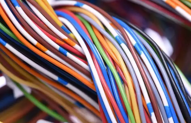 铜芯电缆流量资料下载-电缆直径和电缆流过电流计算以及对照表
