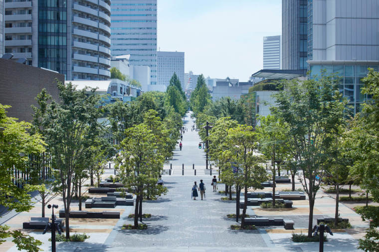 白色栏杆资料下载-横滨城市公园改造