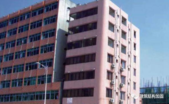 软土场地高层建筑物的抗震资料下载-建筑物倾斜产生的原因分析