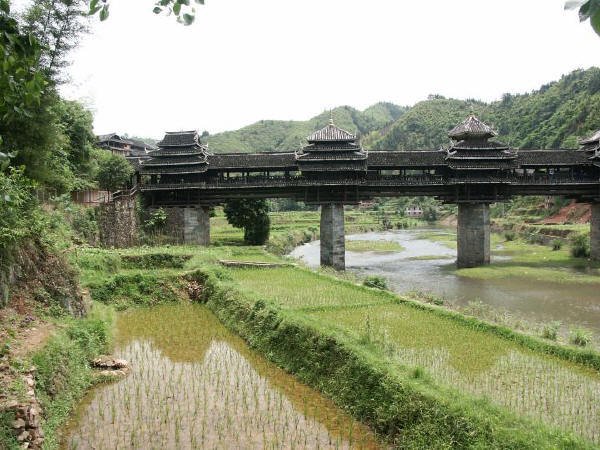 虹桥风雨廊资料下载-廊桥将桥与建筑结合的特殊构造是如何形成的？