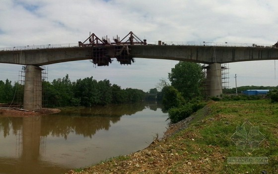 钢结构单片支架资料下载-铁路桥悬浇连续钢构支架设计施工及受力检算