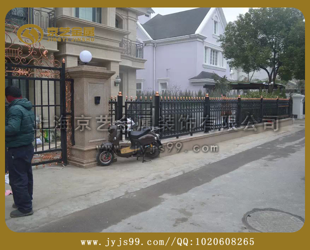 别墅大门材质资料下载-京艺为您介绍一下铁艺大门优点