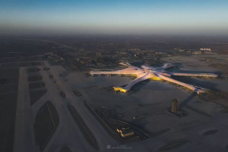 全球最大机场－北京大兴国际机场迎来首飞，背后满满的黑科技_5