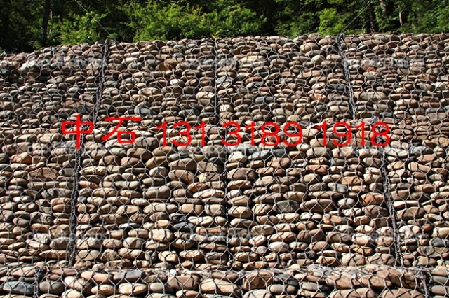 格宾生态石笼网挡墙资料下载-景观铅丝石笼挡墙 护坡护岸五绞铅丝石笼