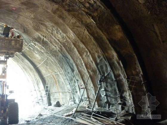 高铁连拱隧道施工方案资料下载-整体式双跨连拱隧道洞口工程施工技术方案