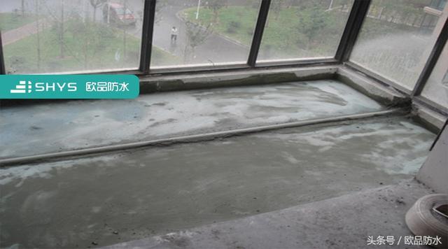 阳台渗漏水资料下载-修好阳台雨蓬渗漏水问题，杜绝安全隐患威胁