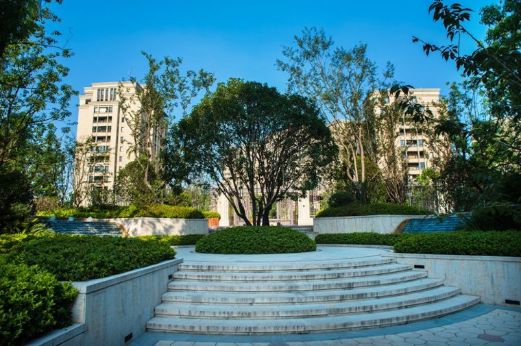 自然面青石嵌草资料下载-杭州万科草庄住宅景观