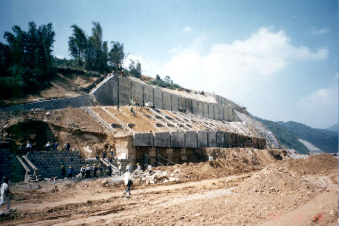 挡土墙基本概念及分类资料下载-挡土墙基本概念及分类、常用挡土墙介绍讲义（137页）