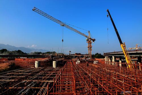 网投实体靠谱平台资料下载-浅谈施工作业平台的安全监理