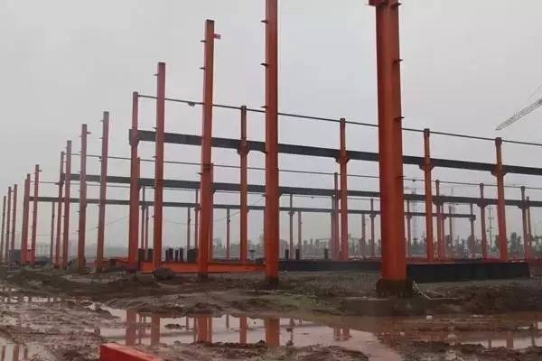 钢结构箱梁安装措施资料下载-钢结构工程雨季施工措施