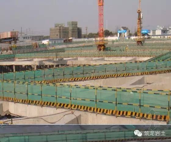 管道通风安全教育资料下载-基坑工程坍塌事故现场还原，基坑安全教育学起来！