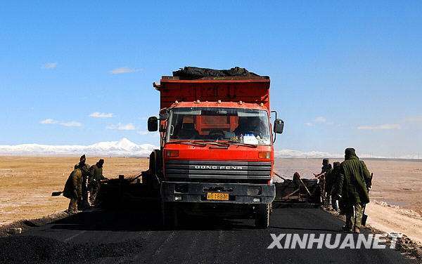 农村自建房设计图纸下载资料下载-农村公路改造提升技术指导手册（75页）