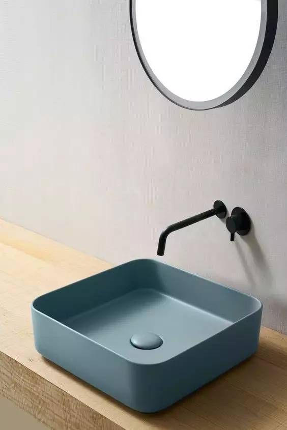 卫生间洗手盆柜资料下载-卫生间要选台盆，哪款更好呢？