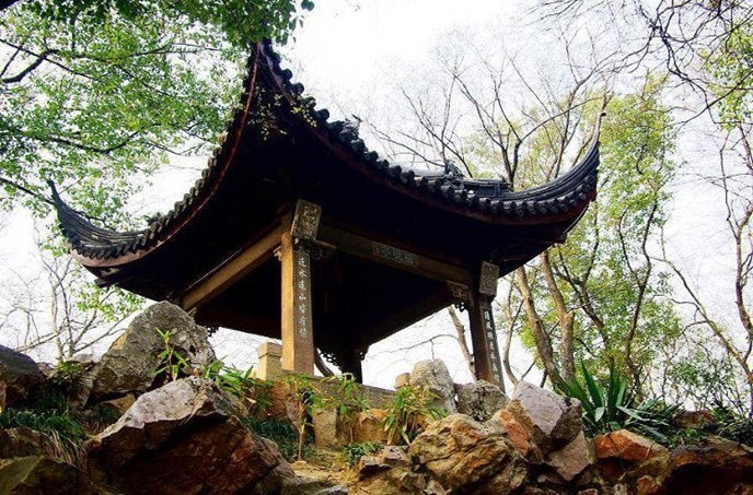 艺术漏窗cad资料下载-假山叠石艺术之苏州沧浪亭
