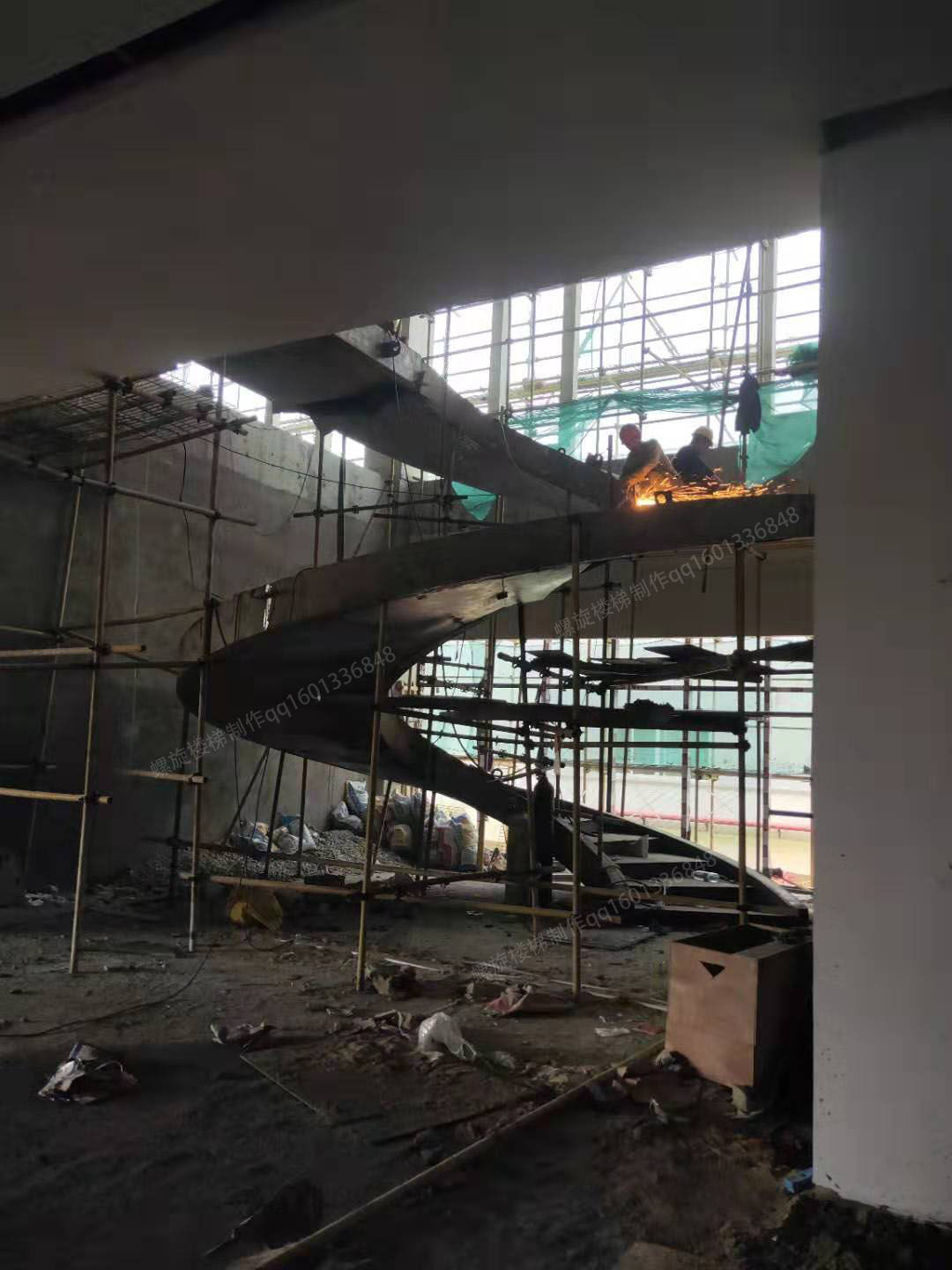 钢结构螺旋楼梯工法-钢结构-筑龙结构设计论坛