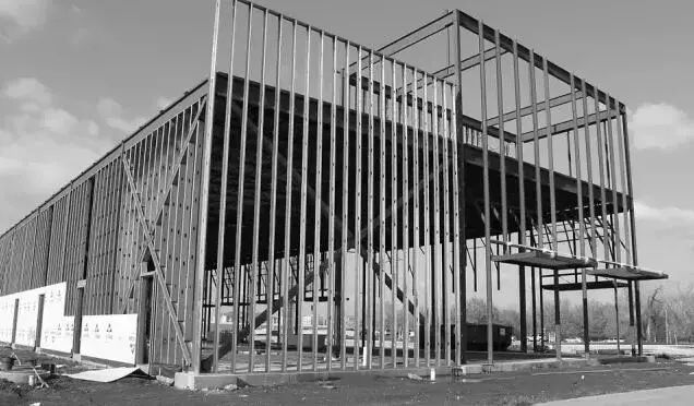 重型钢结构厂房建筑图资料下载-大跨度钢结构施工要点分析